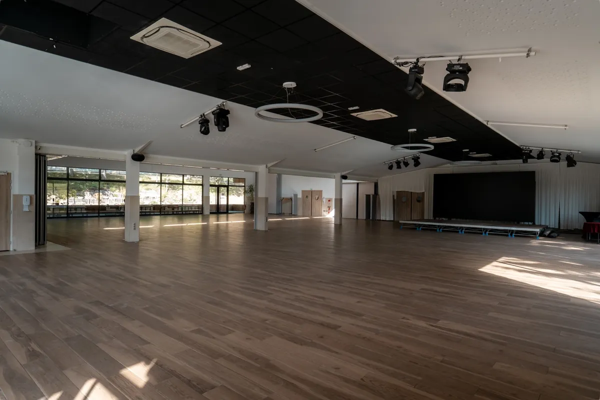 Salle Sequoia Vide