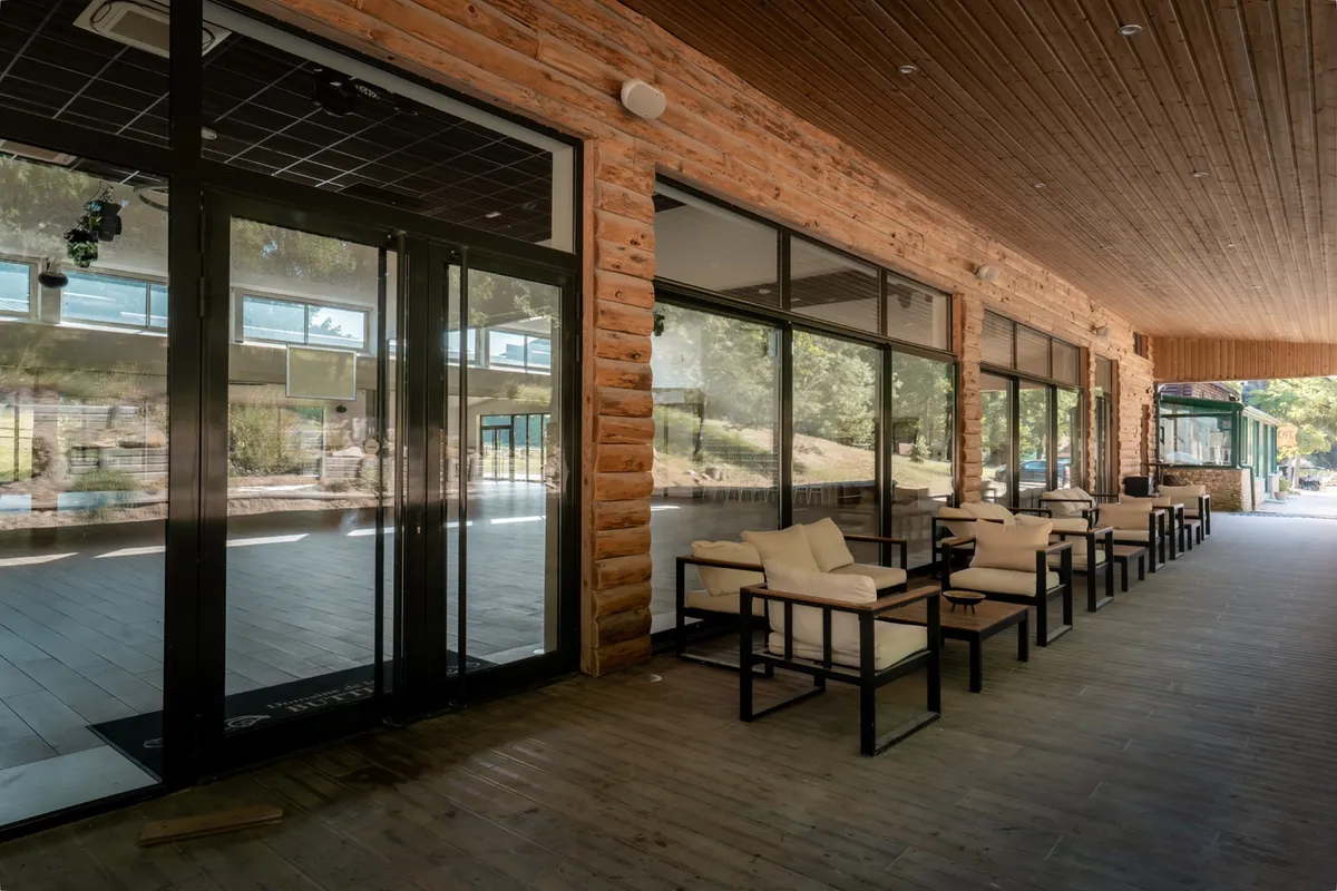 Terrasse de la Salle Sequoia
