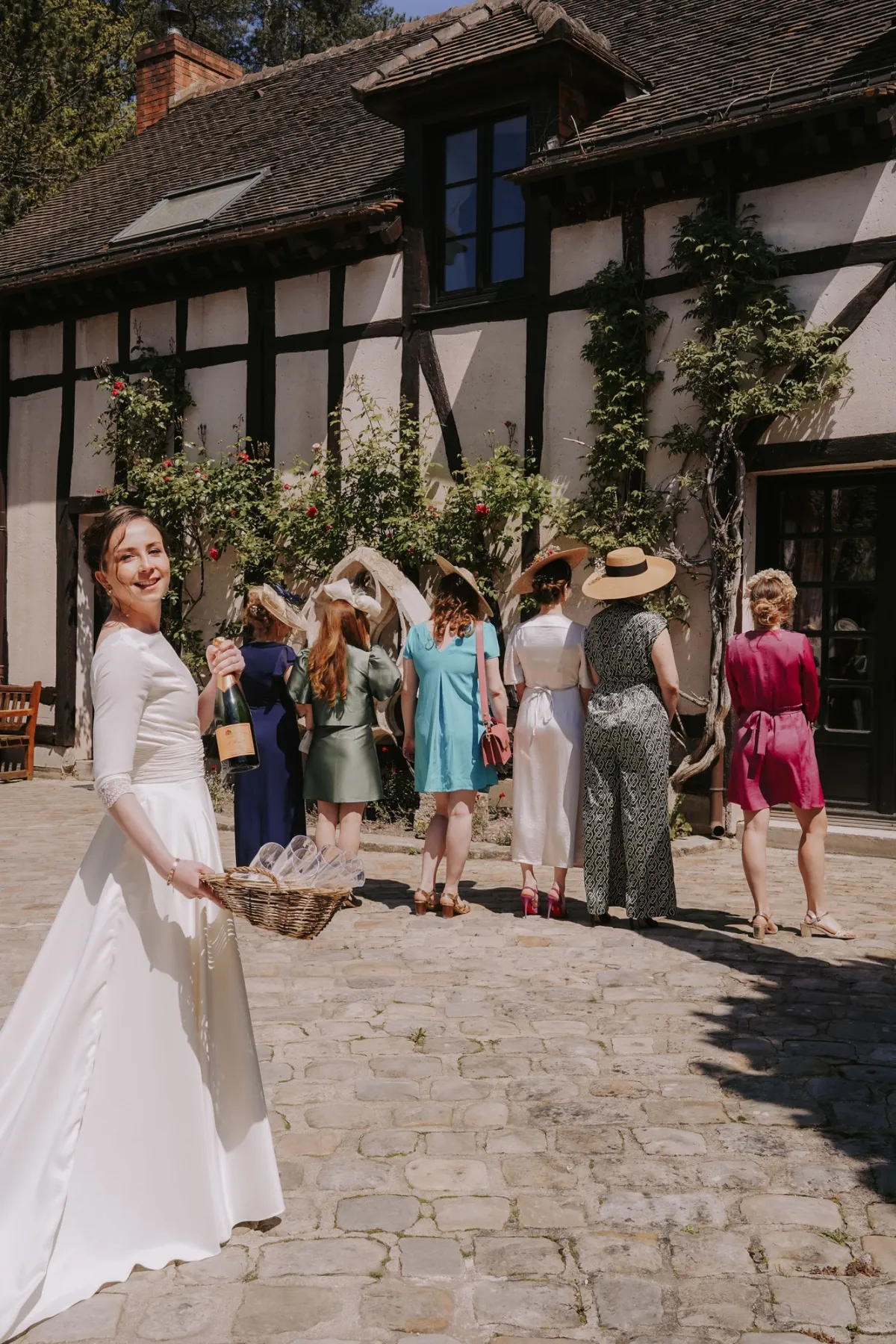 La mariée et ses invitées