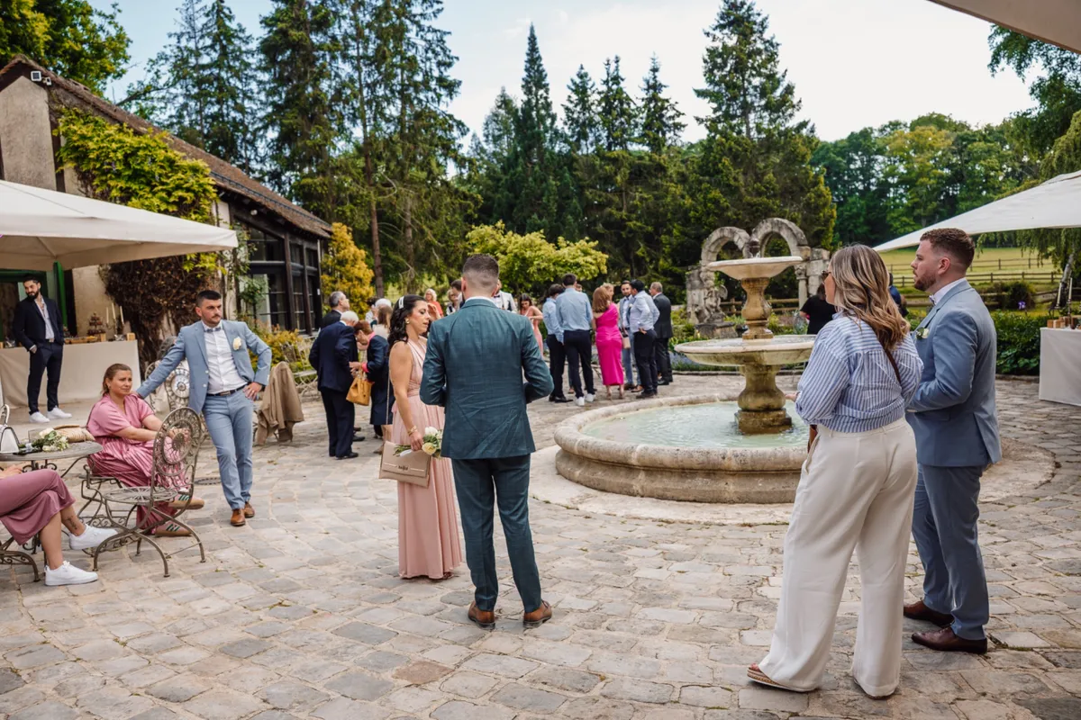 Les invités au Hameau