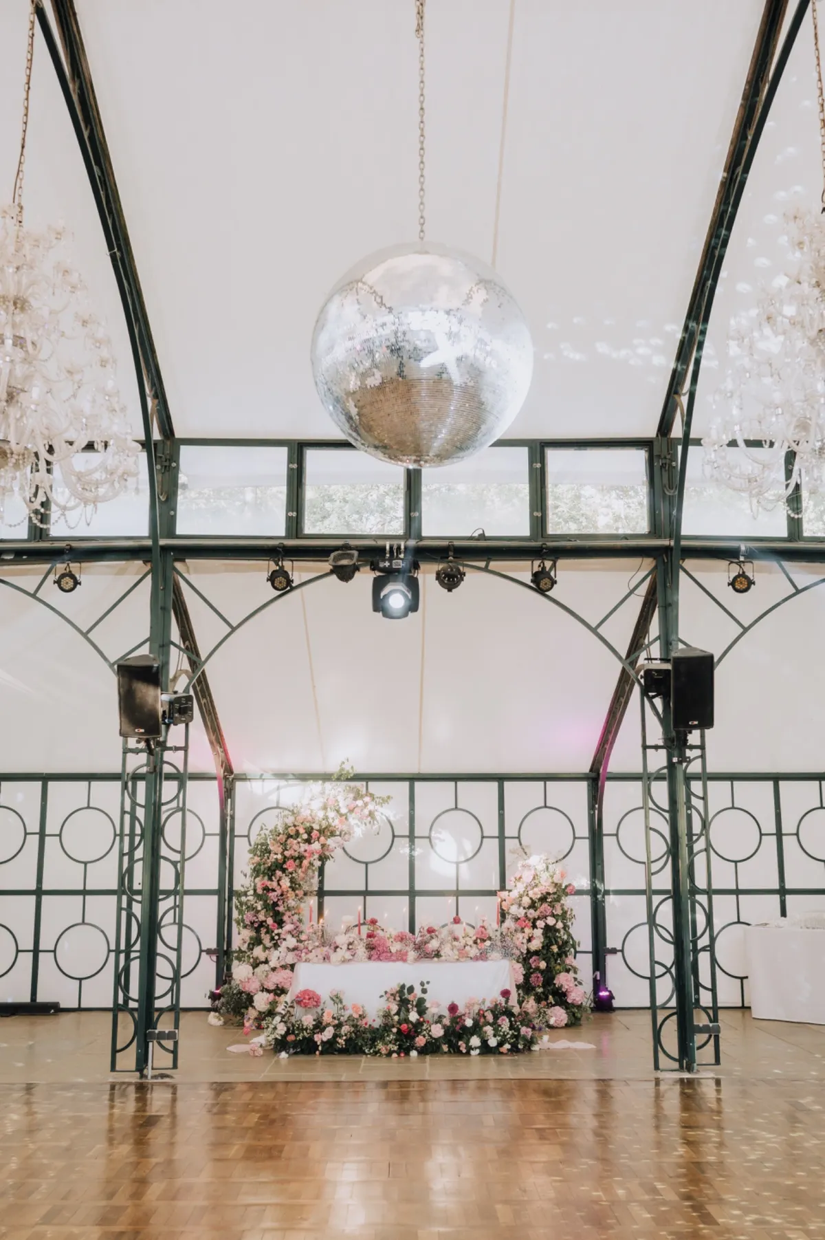 Décoration de Table en Grande Verrière