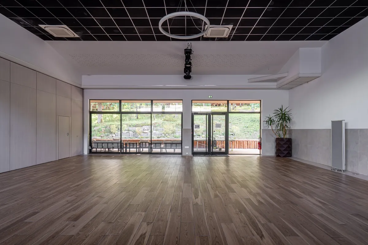 Salle Sequoia vide